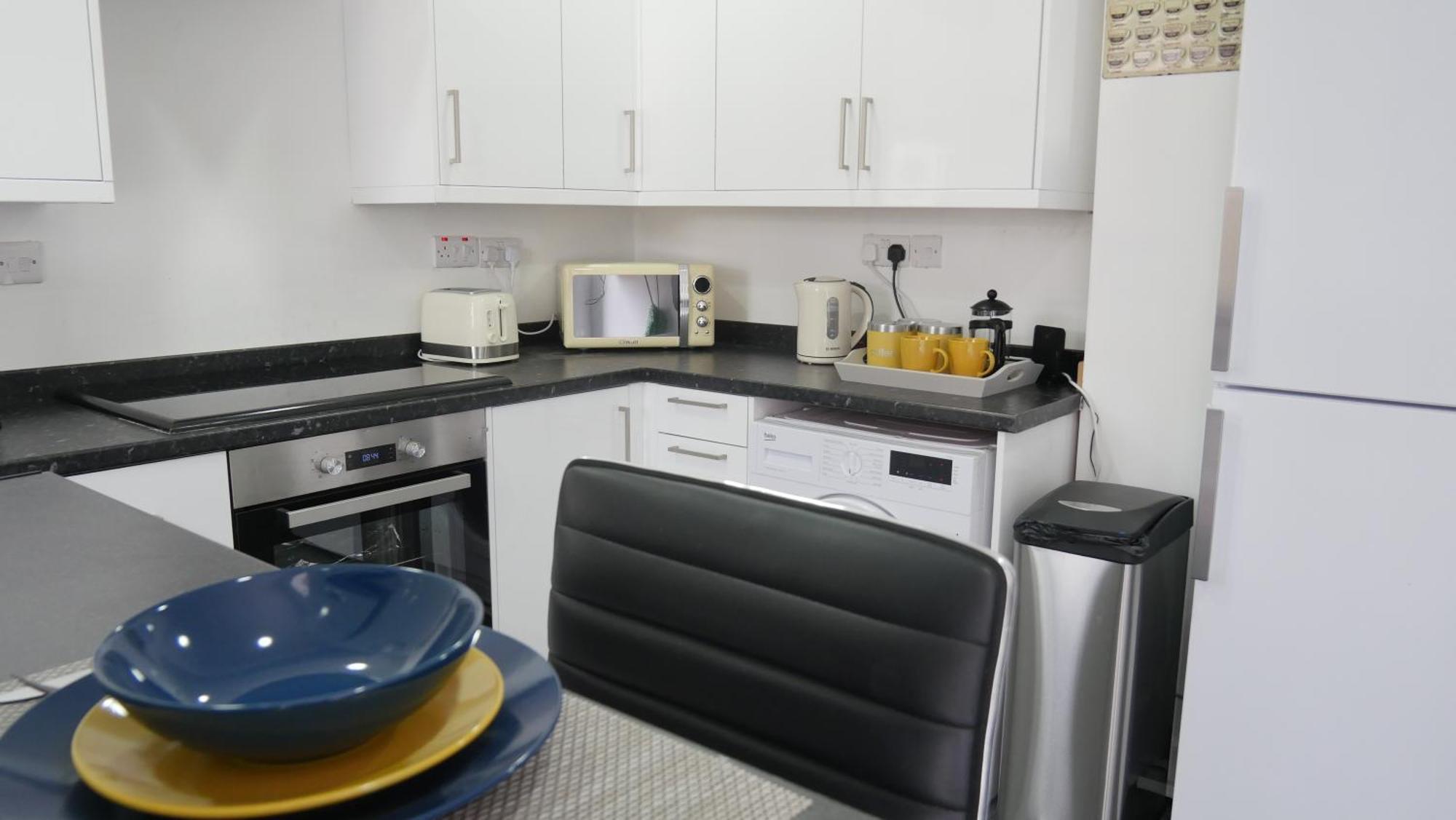 Spacious 6 Bed Home Near City & Albion Stadium Perfect For Contractors! Бирмингам Екстериор снимка